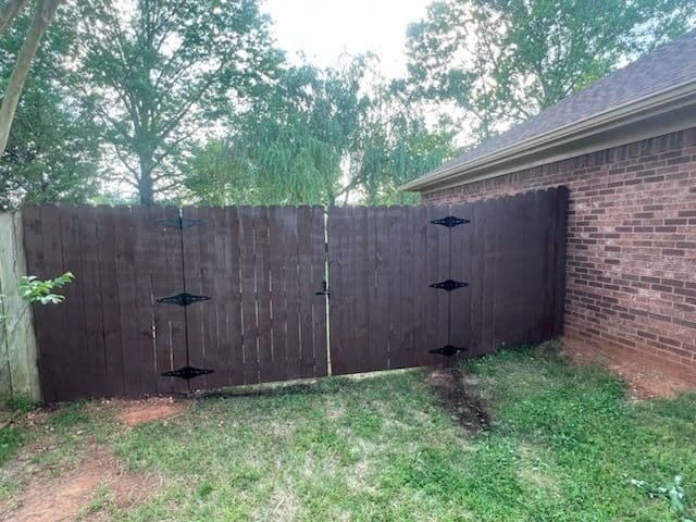 Gallery photos for Transformative Fence Makeover in Harvest Alabama: Image #1